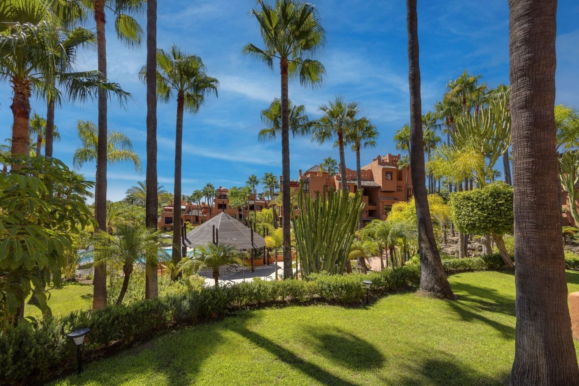 Rynek wtórny - apartment - Marbella - Puerto Banús