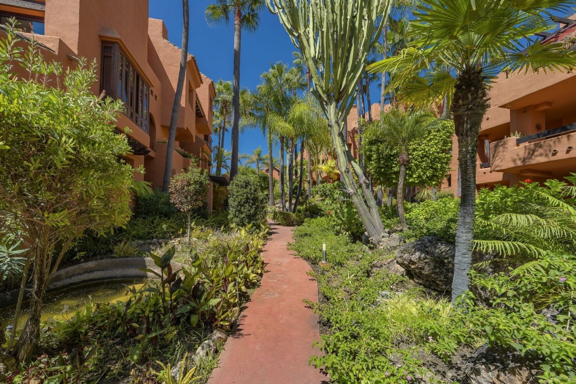 Rynek wtórny - apartment - Marbella - Puerto Banús