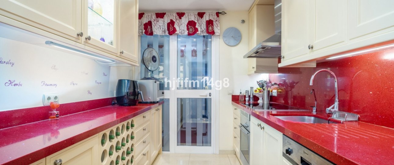 Rynek wtórny - apartment - Marbella - Puerto Banús