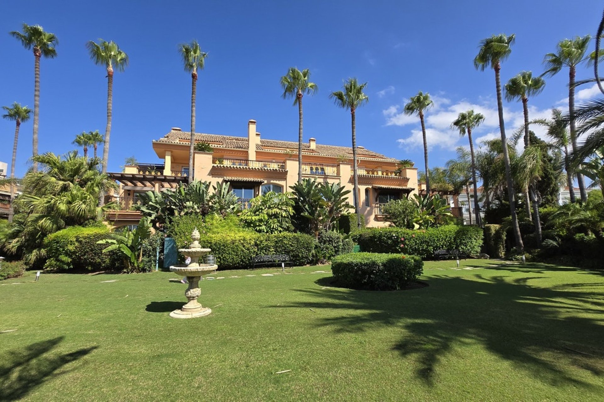 Rynek wtórny - apartment - Marbella - Puerto Banús