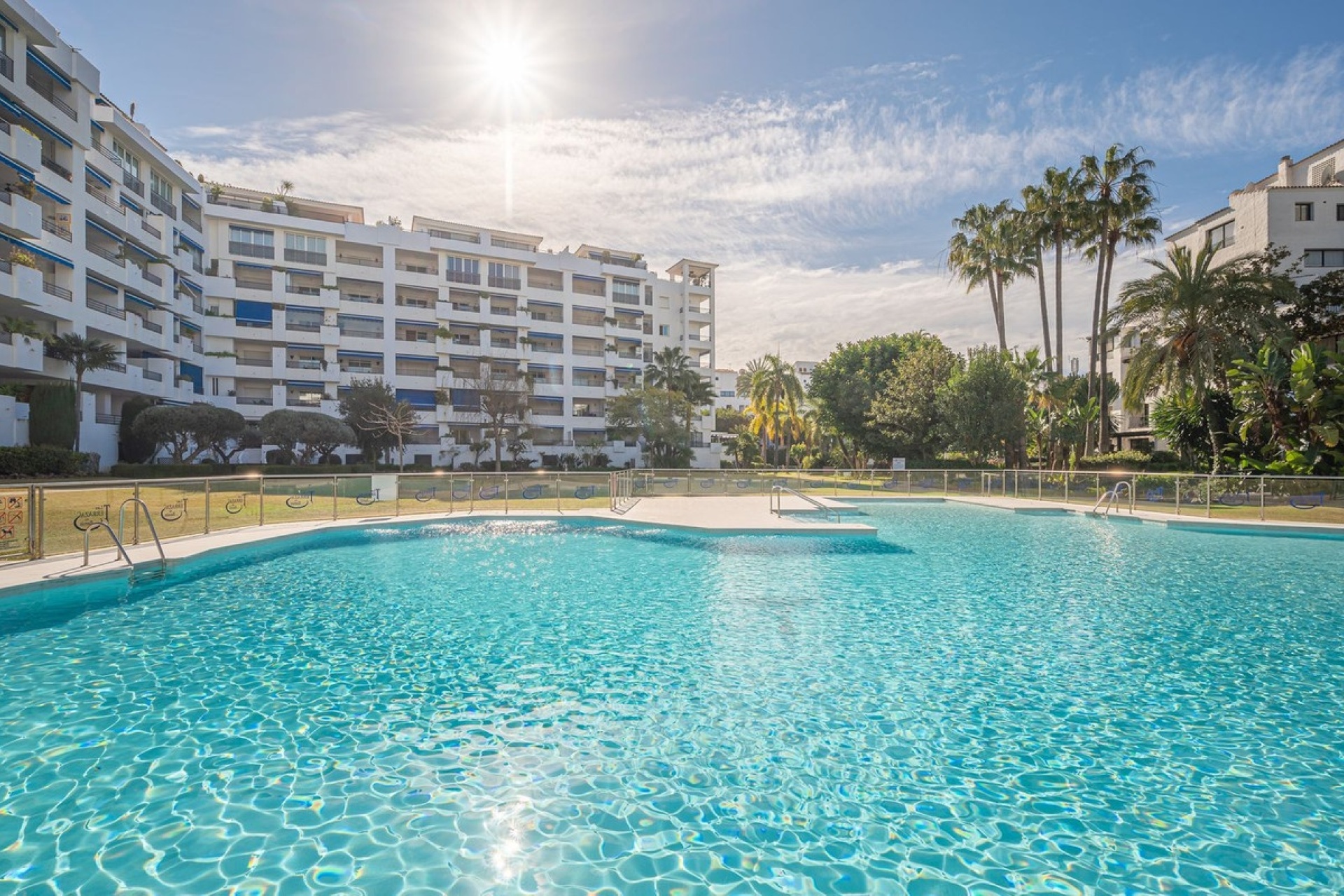 Rynek wtórny - apartment - Marbella - Puerto Banús