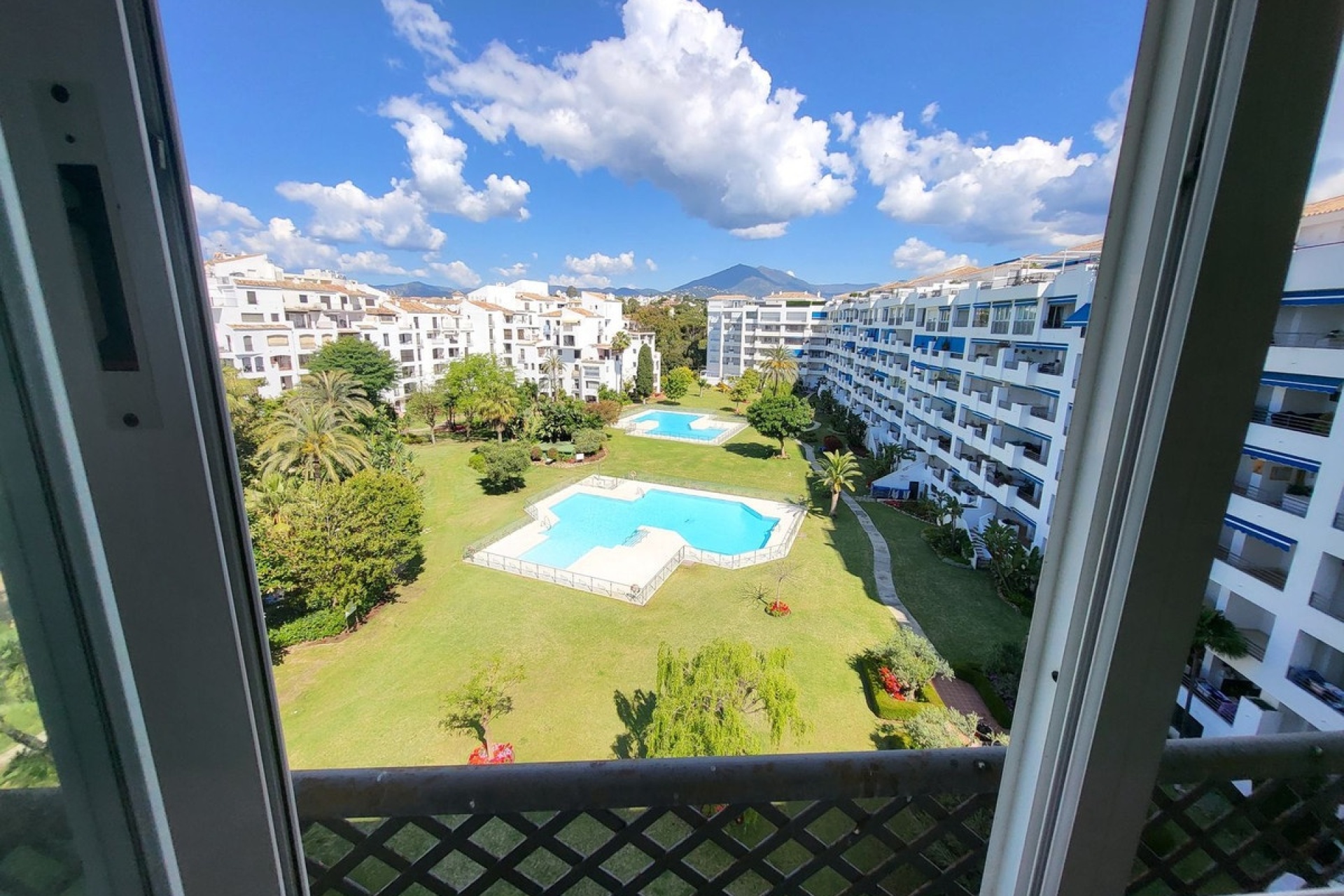 Rynek wtórny - apartment - Marbella - Puerto Banús