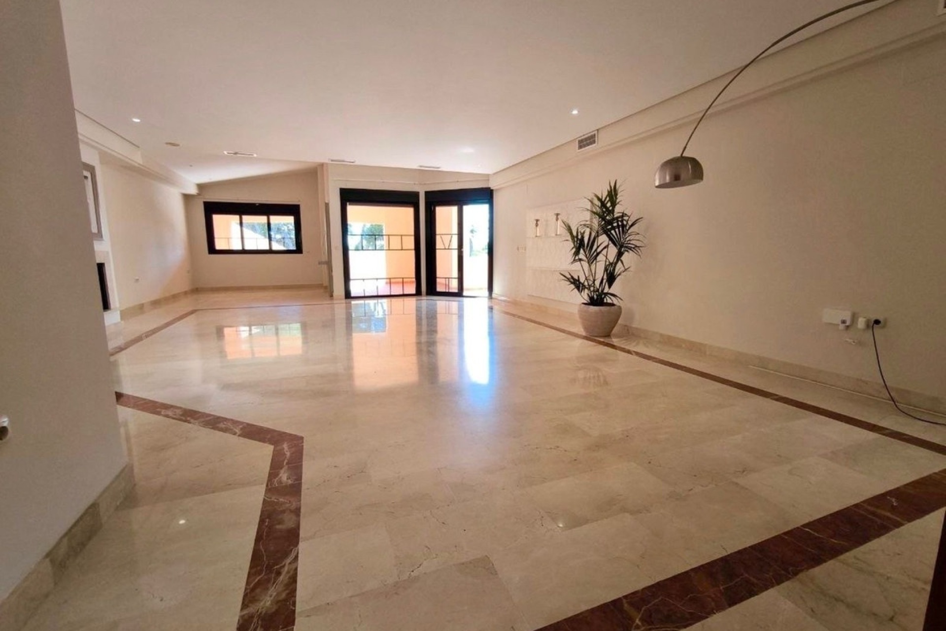 Rynek wtórny - apartment - Marbella - Puerto Banús