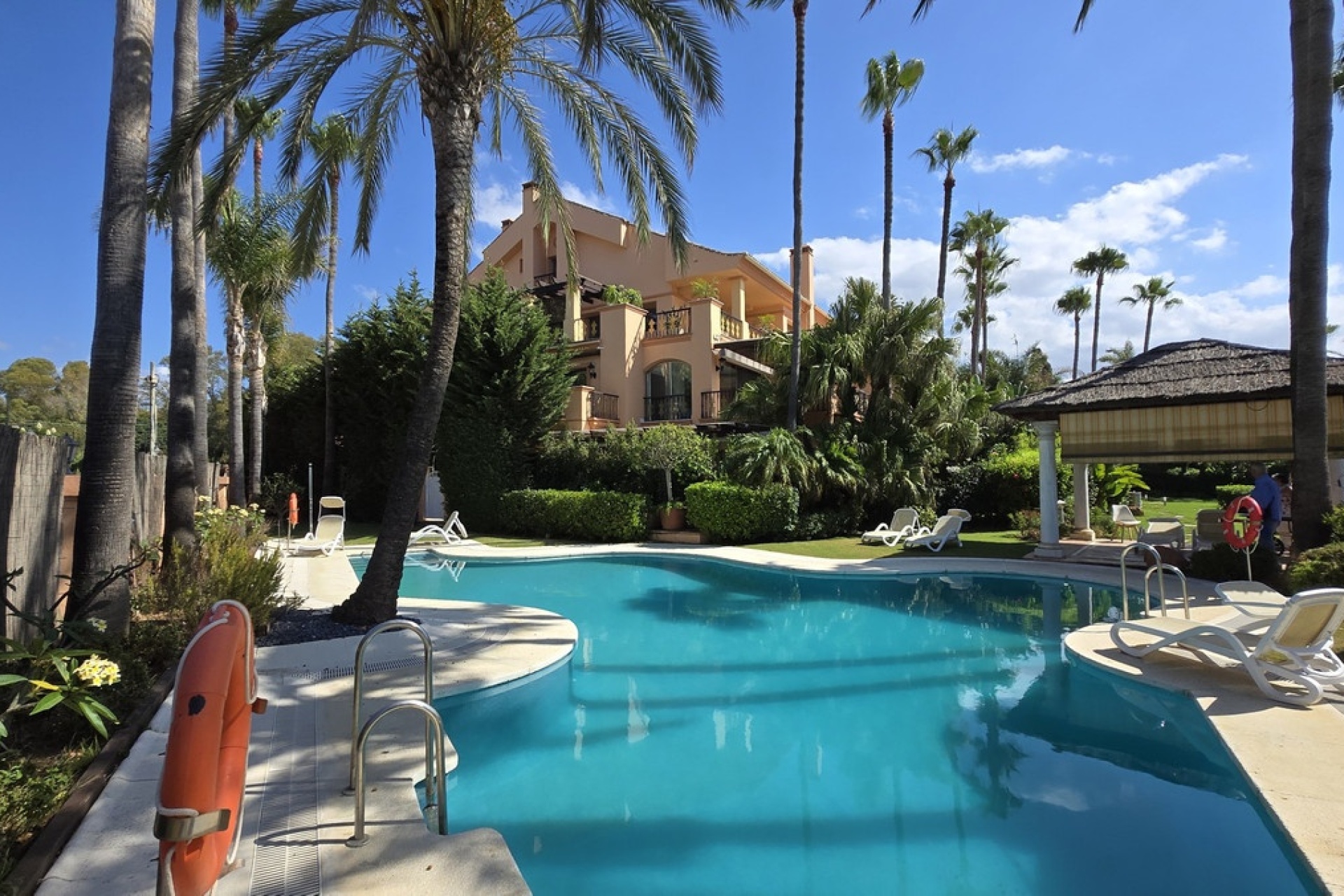 Rynek wtórny - apartment - Marbella - Puerto Banús