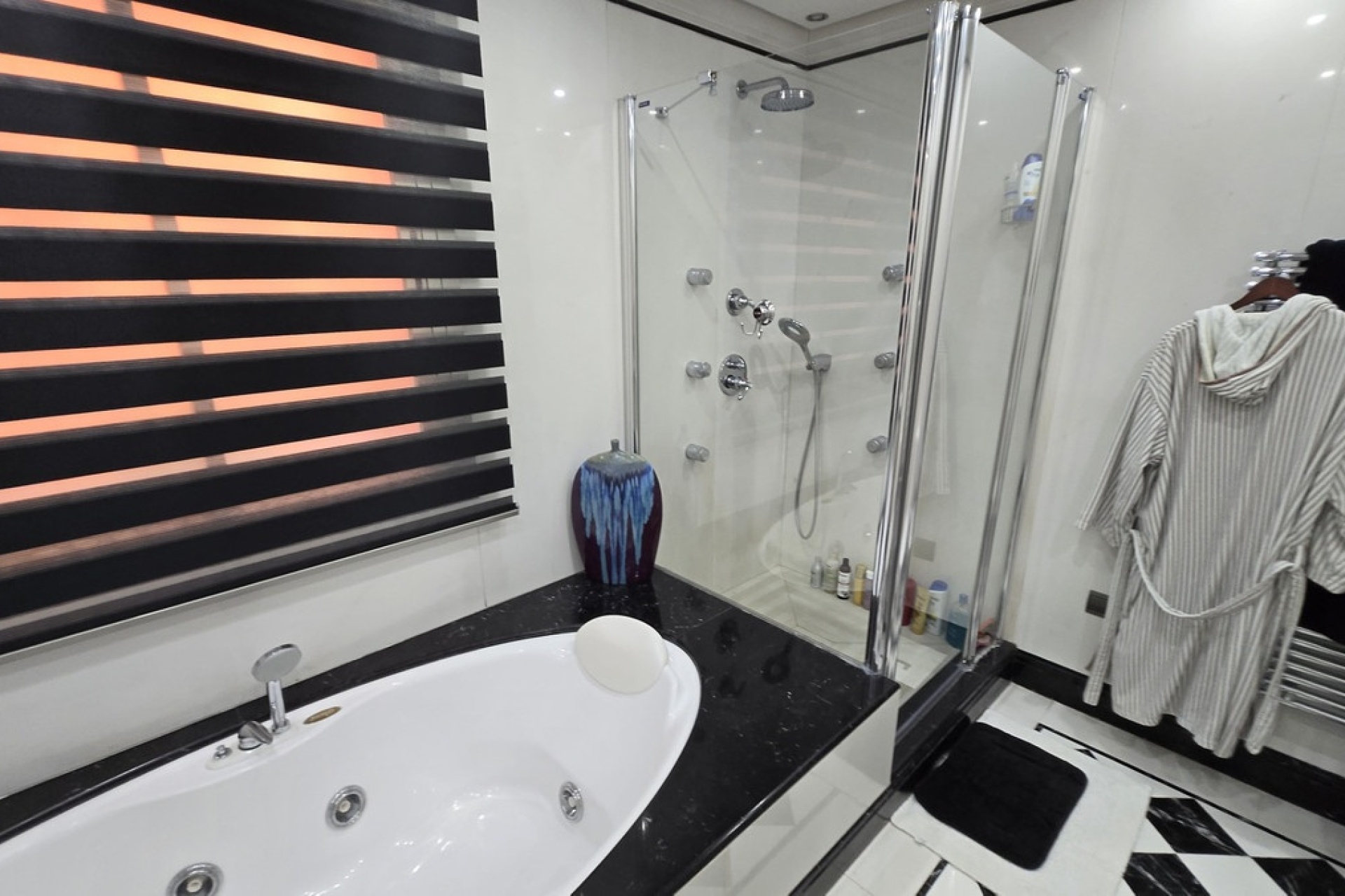 Rynek wtórny - apartment - Marbella - Puerto Banús