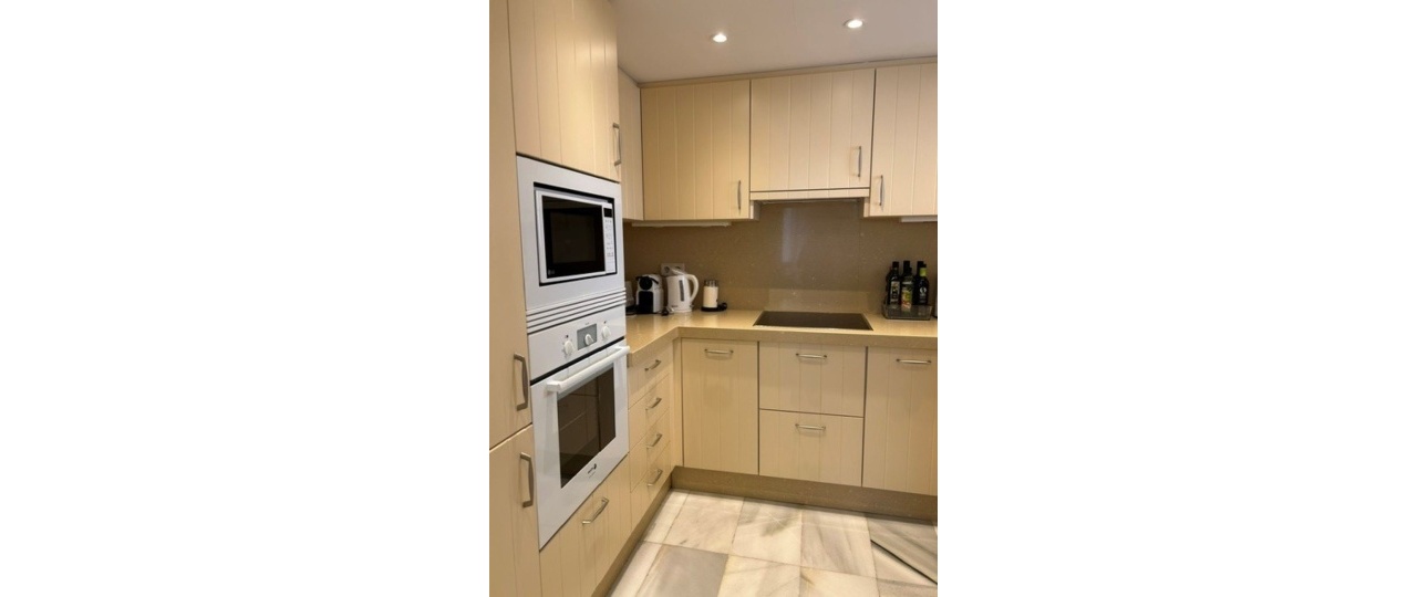 Rynek wtórny - apartment - Marbella - Puerto Banús