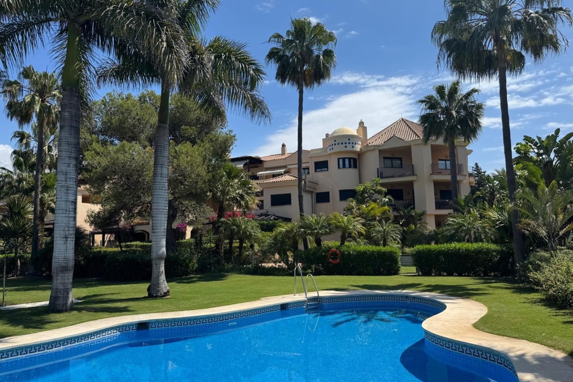 Rynek wtórny - apartment - Marbella - Puerto Banús