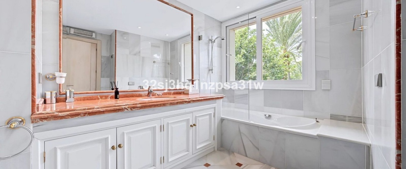 Rynek wtórny - apartment - Marbella - Puerto Banús