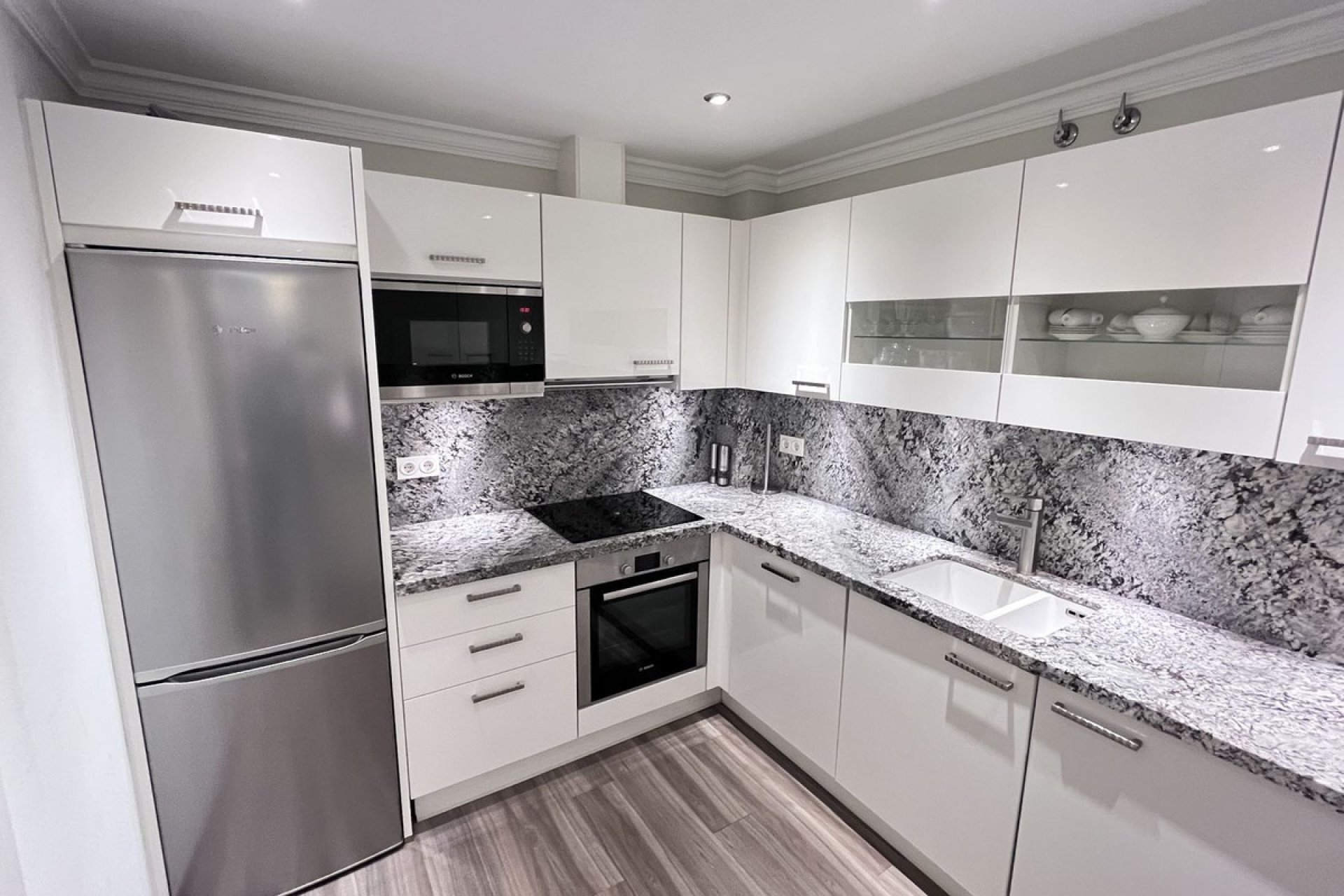 Rynek wtórny - apartment - Marbella - Puerto Banús