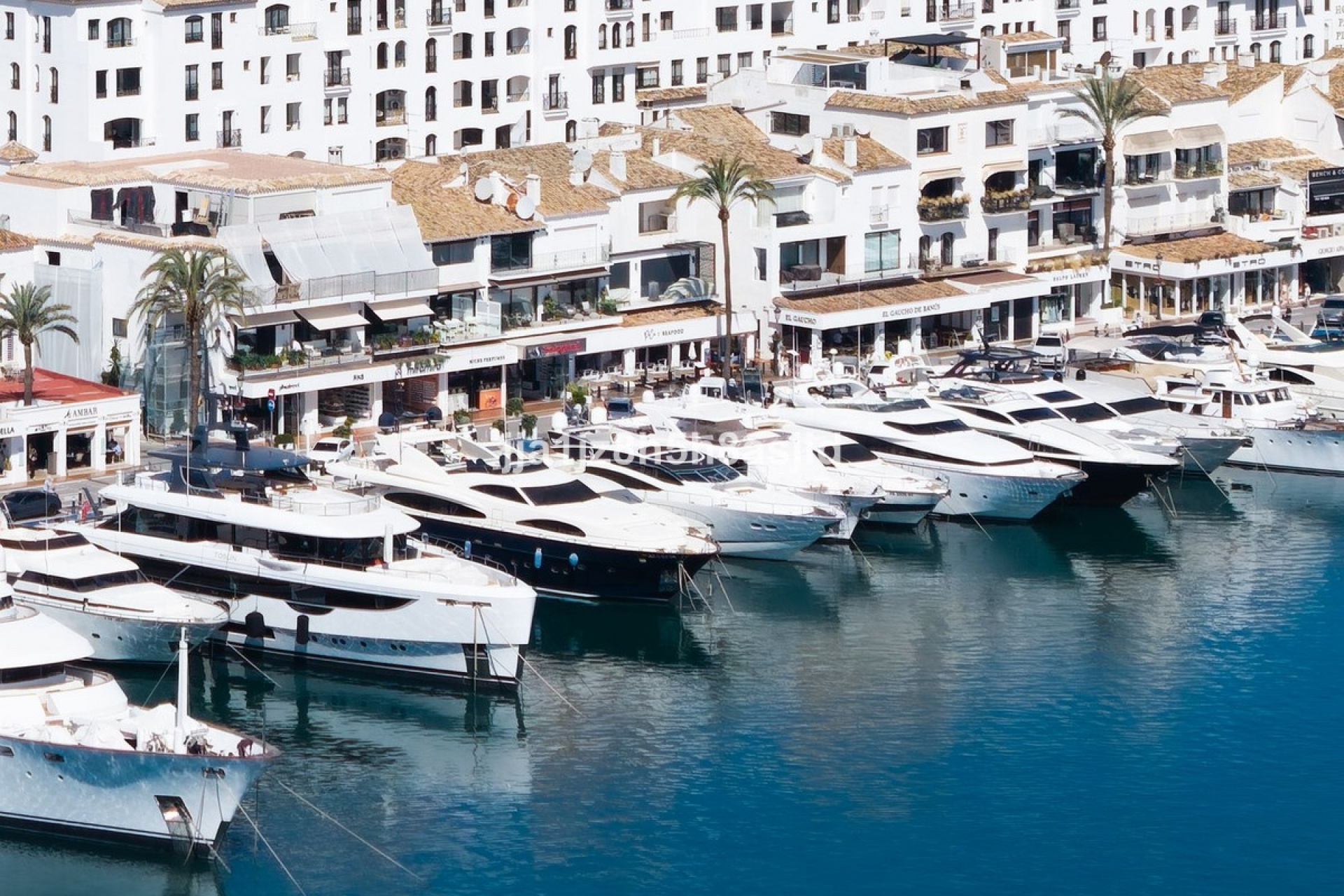 Rynek wtórny - apartment - Marbella - Puerto Banús