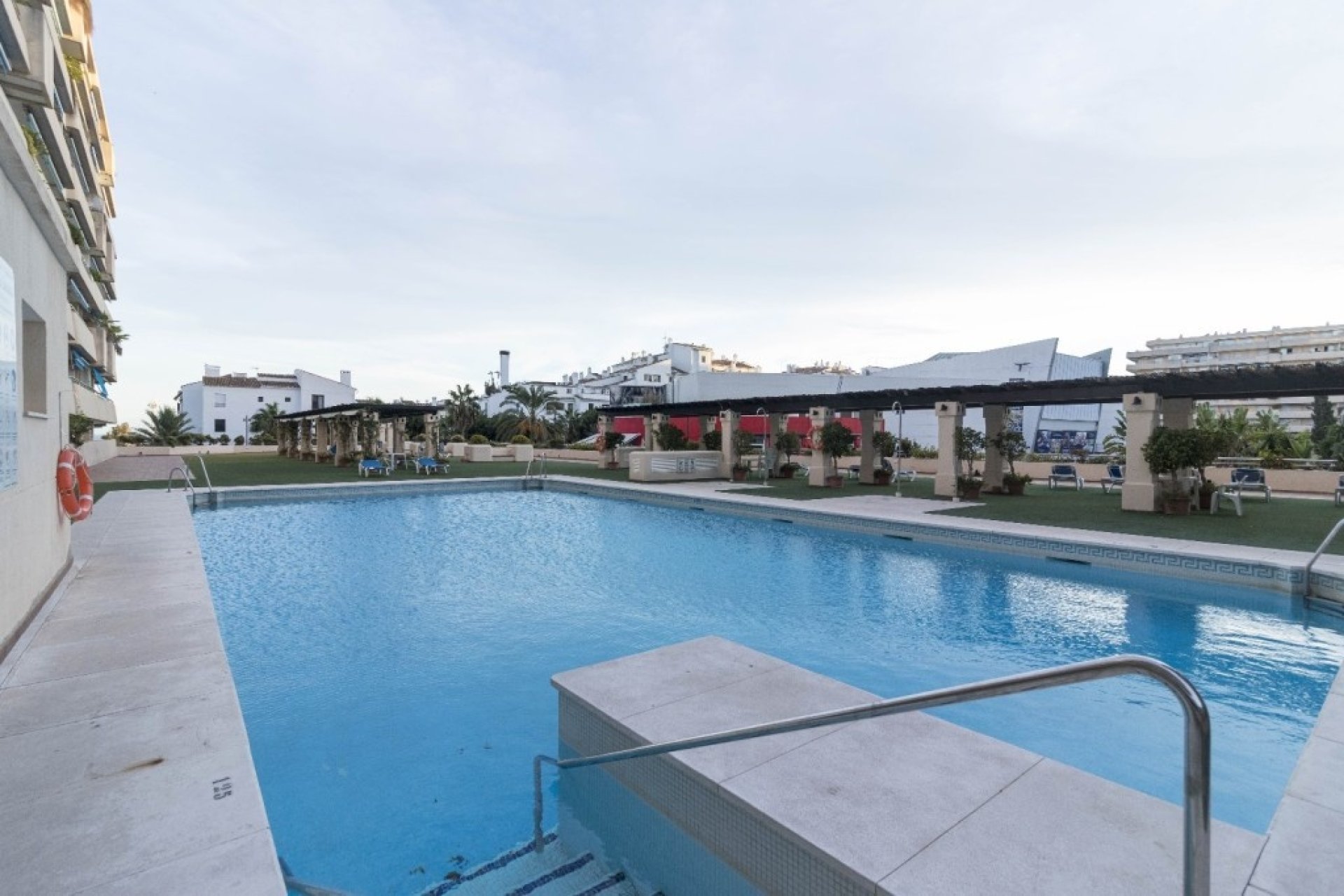 Rynek wtórny - apartment - Marbella - Puerto Banús