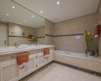 Rynek wtórny - apartment - Marbella - Puerto Banús