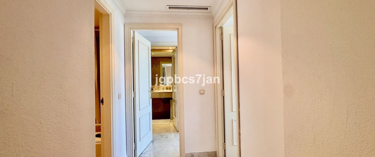 Rynek wtórny - apartment - Marbella - Puerto Banús