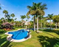 Rynek wtórny - apartment - Marbella - Puerto Banús