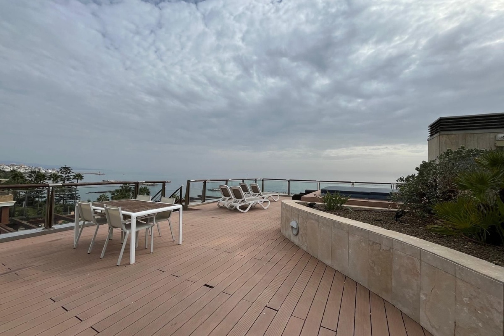 Rynek wtórny - apartment - Marbella - Puerto Banús