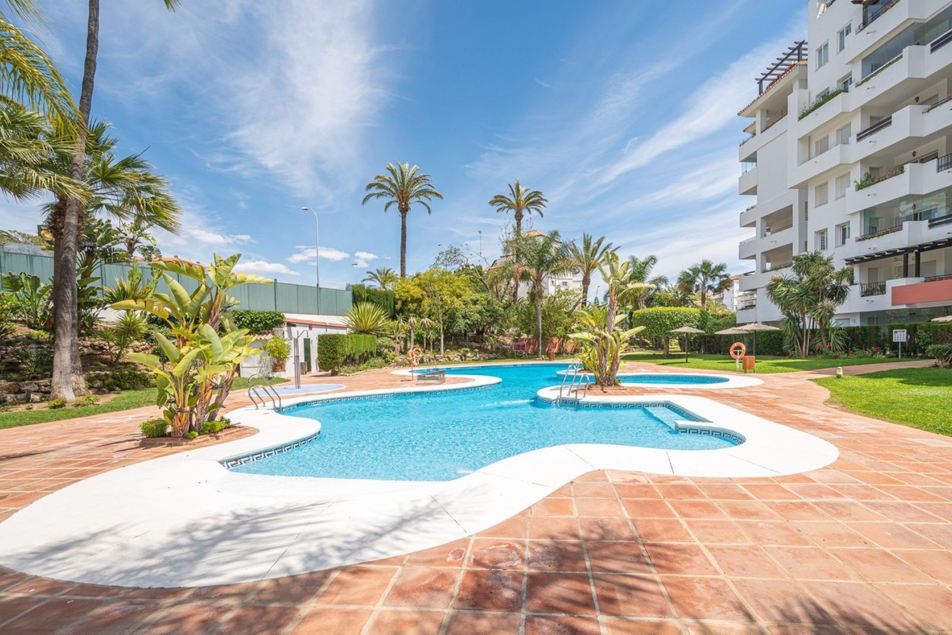 Rynek wtórny - apartment - Marbella - Puerto Banús