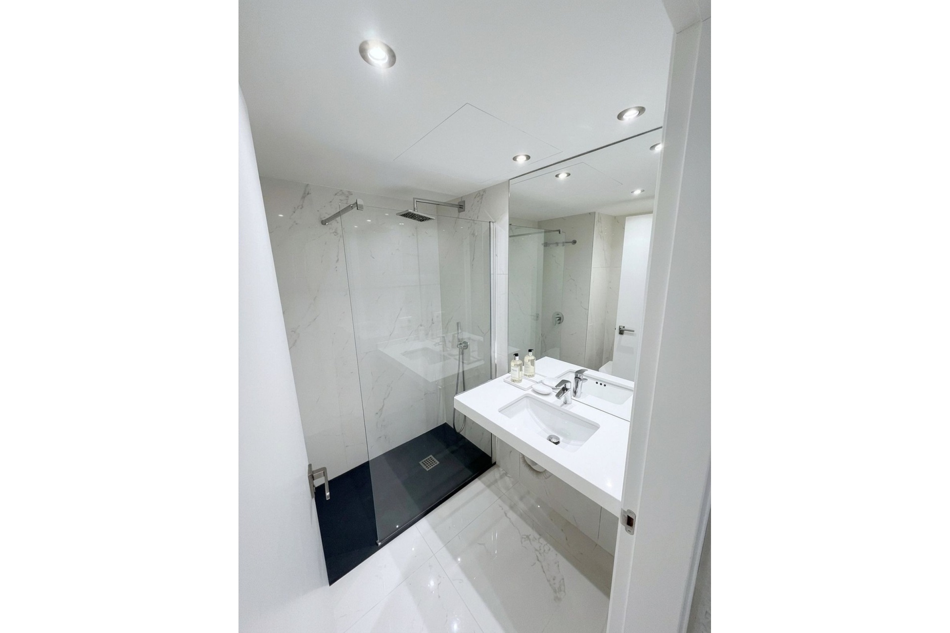 Rynek wtórny - apartment - Marbella - Puerto Banús