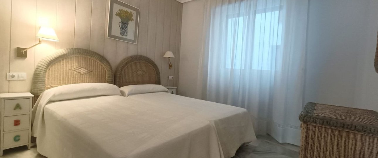 Rynek wtórny - apartment - Marbella - Puerto Banús