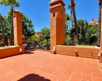 Rynek wtórny - apartment - Marbella - Puerto Banús