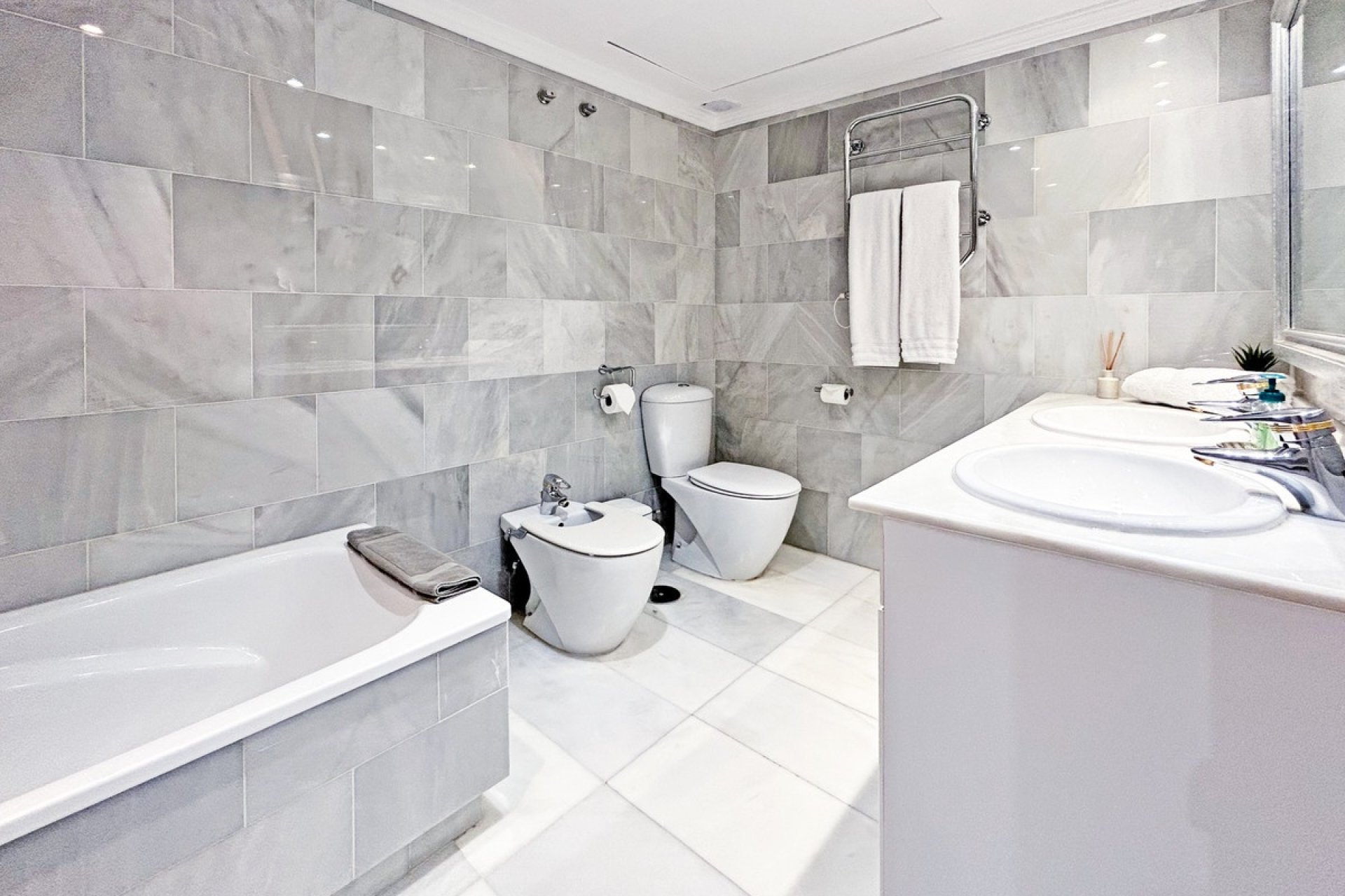 Rynek wtórny - apartment - Marbella - Puerto Banús