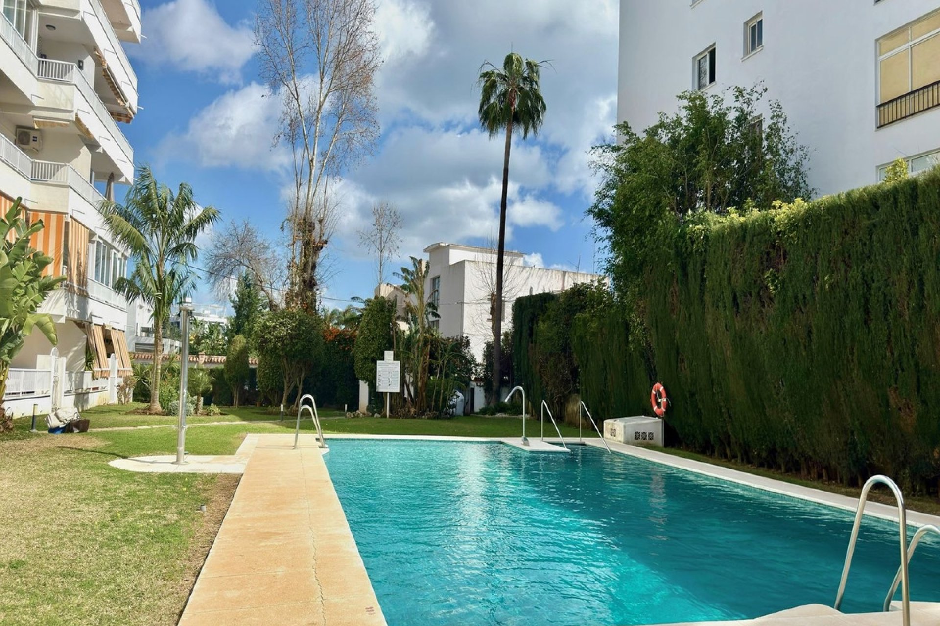 Rynek wtórny - apartment - Marbella - Puerto Banús