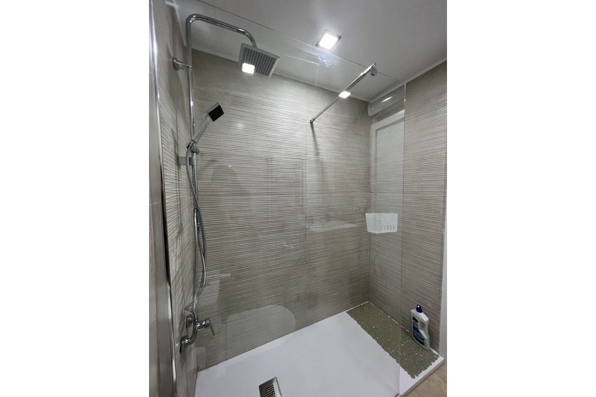 Rynek wtórny - apartment - Marbella - Puerto de Cabopino