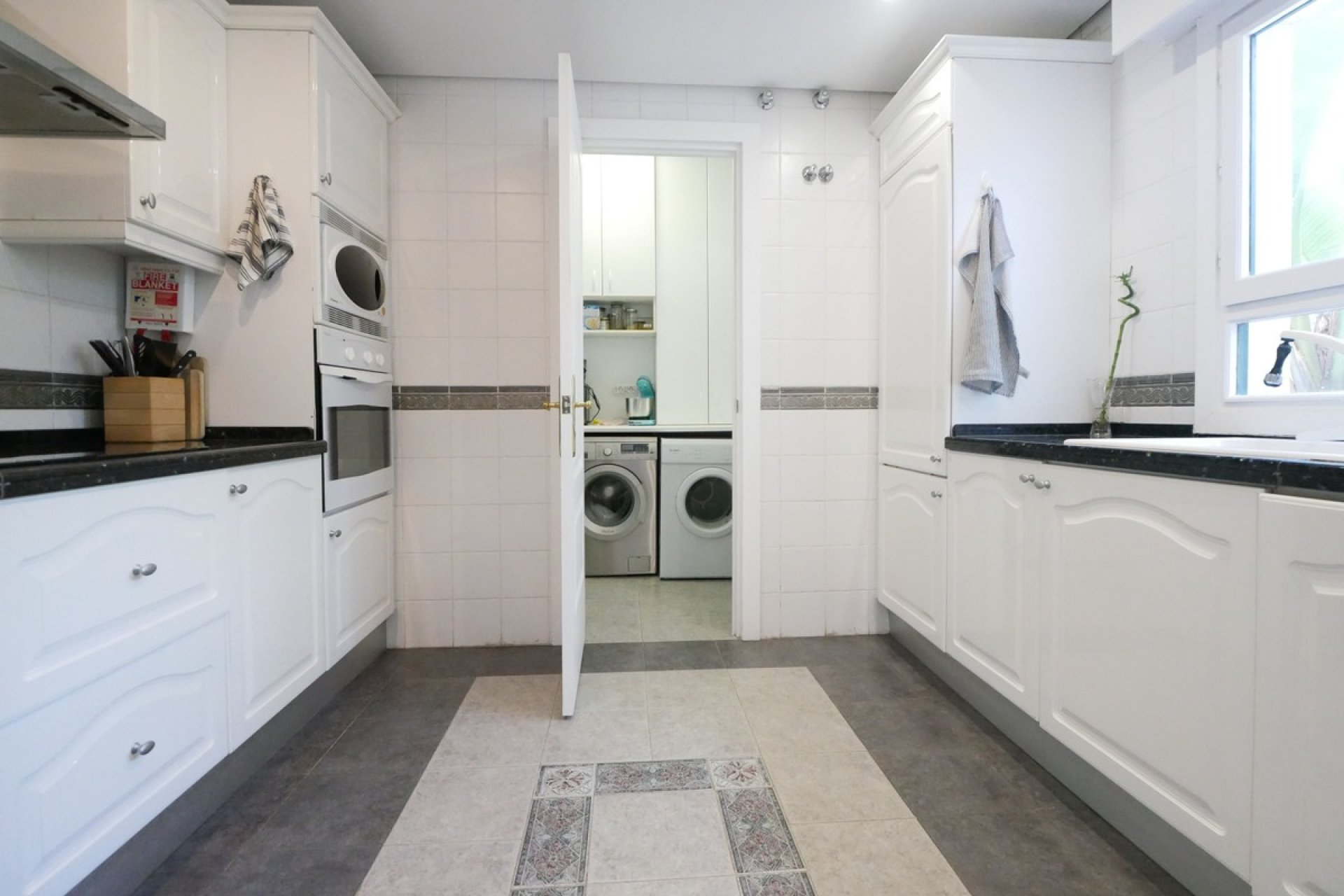 Rynek wtórny - apartment - Marbella - Puerto de Cabopino