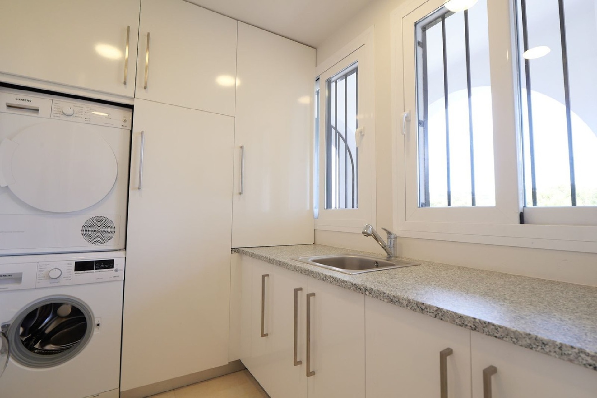 Rynek wtórny - apartment - Marbella - Puerto de Cabopino