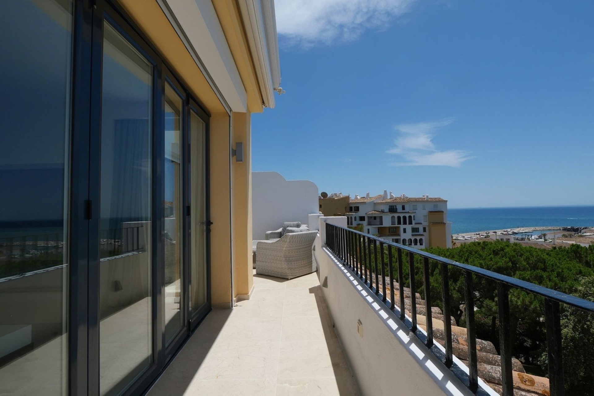 Rynek wtórny - apartment - Marbella - Puerto de Cabopino