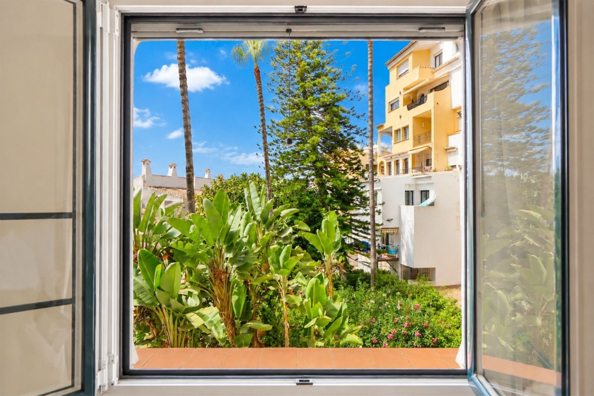 Rynek wtórny - apartment - Marbella - Puerto de Cabopino