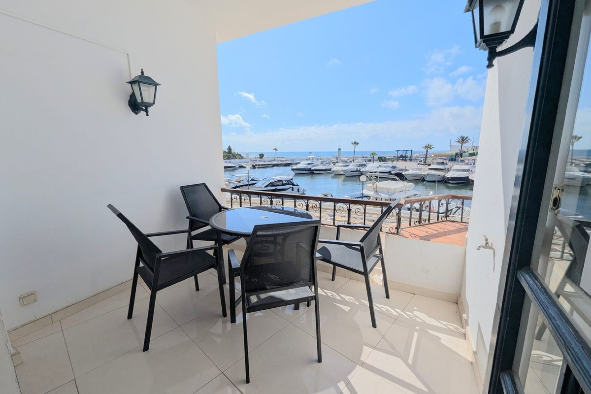 Rynek wtórny - apartment - Marbella - Puerto de Cabopino