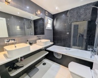 Rynek wtórny - apartment - Marbella - Puerto de Cabopino