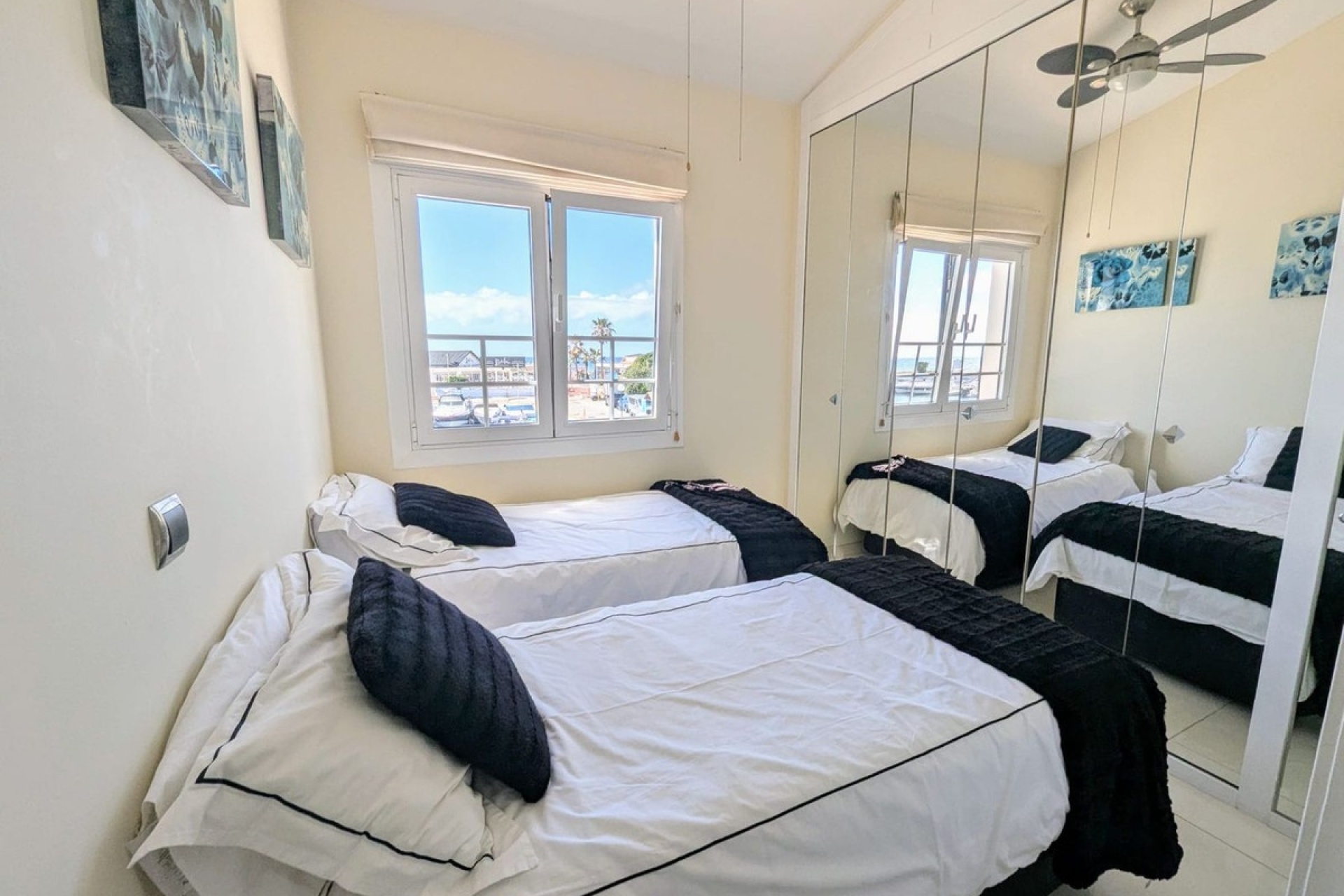 Rynek wtórny - apartment - Marbella - Puerto de Cabopino