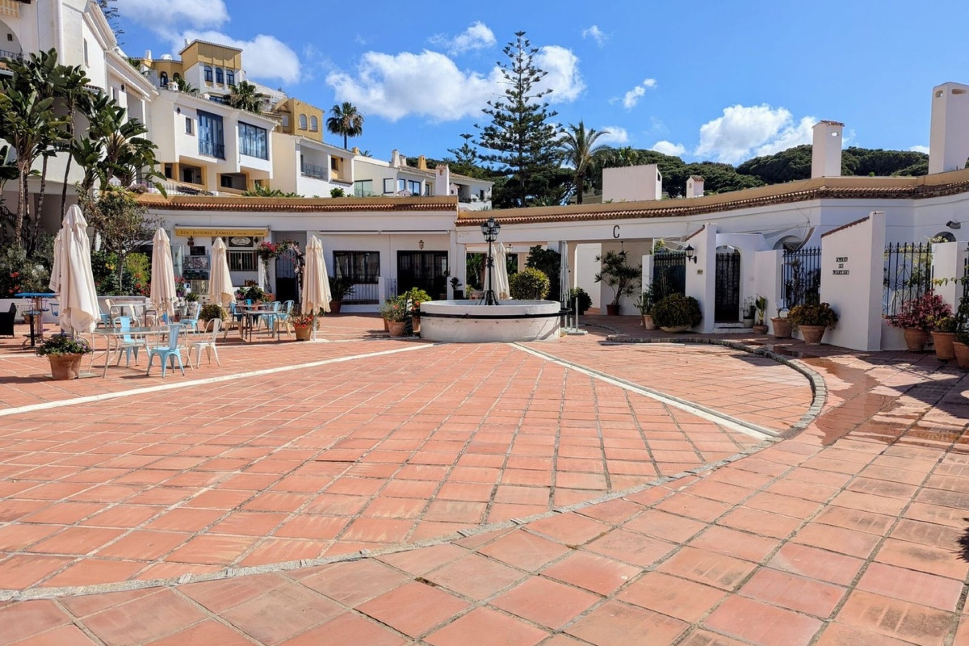 Rynek wtórny - apartment - Marbella - Puerto de Cabopino