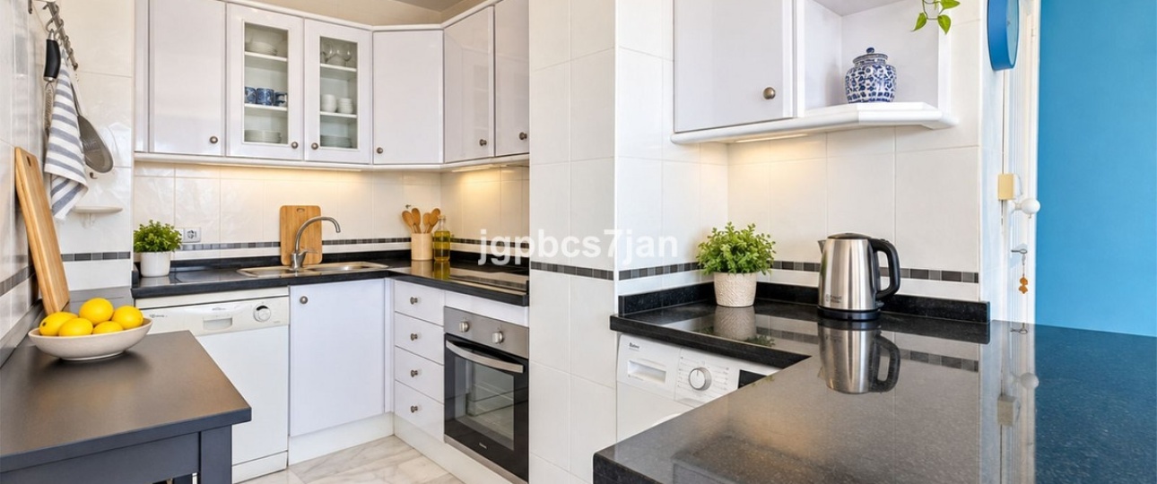 Rynek wtórny - apartment - Marbella - Puerto de Cabopino