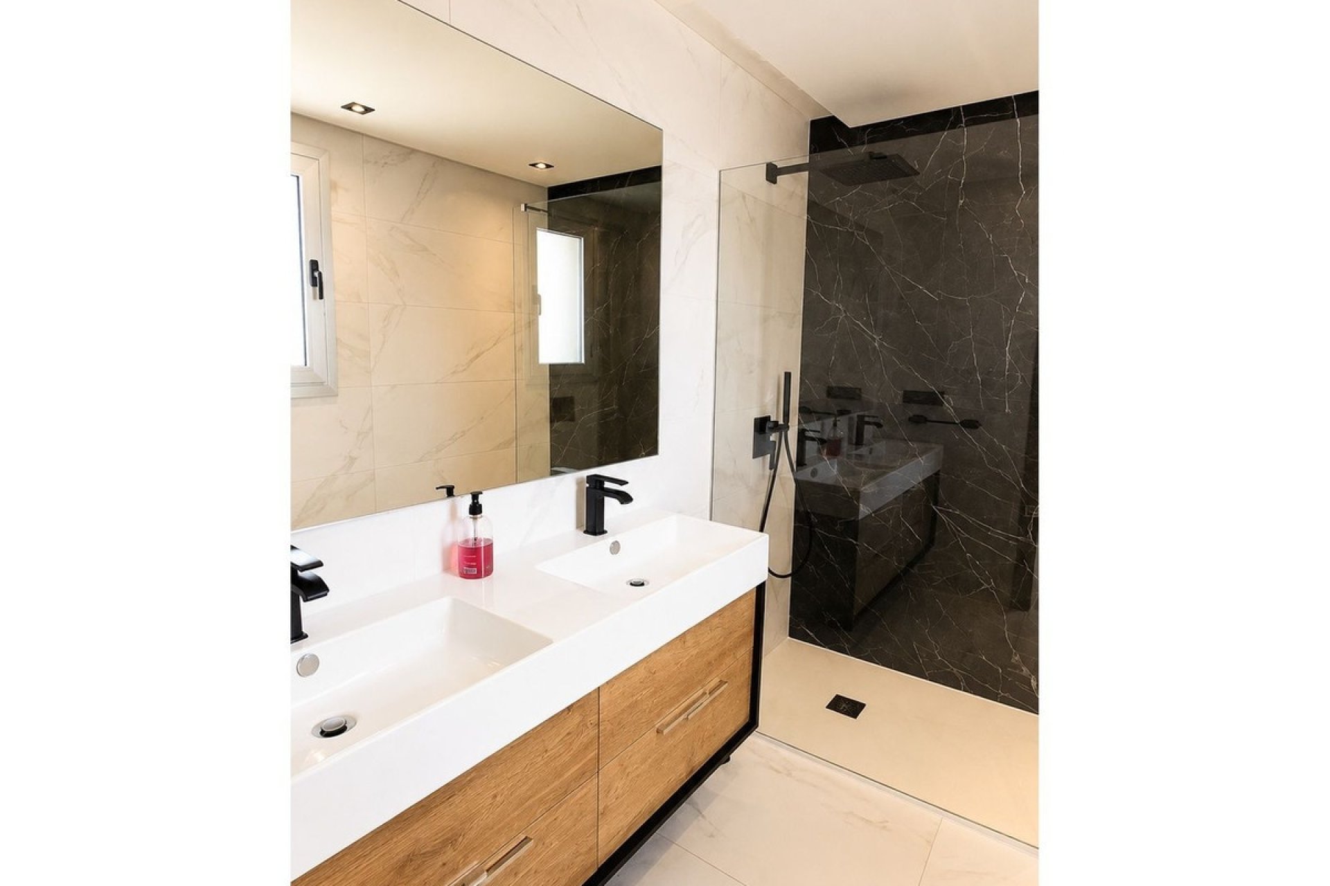 Rynek wtórny - apartment - Marbella - San Pedro de Alcántara