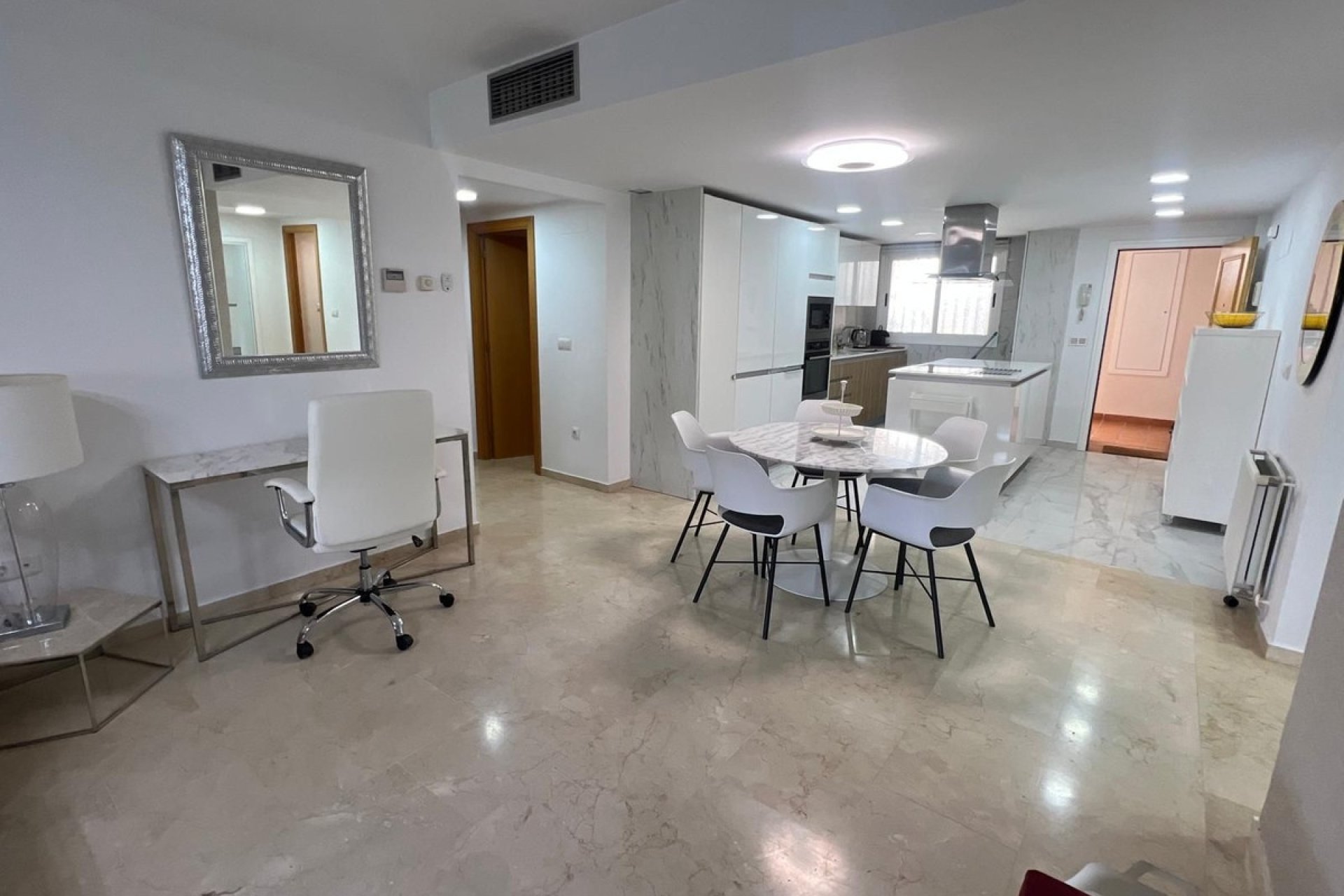 Rynek wtórny - apartment - Marbella - San Pedro de Alcántara