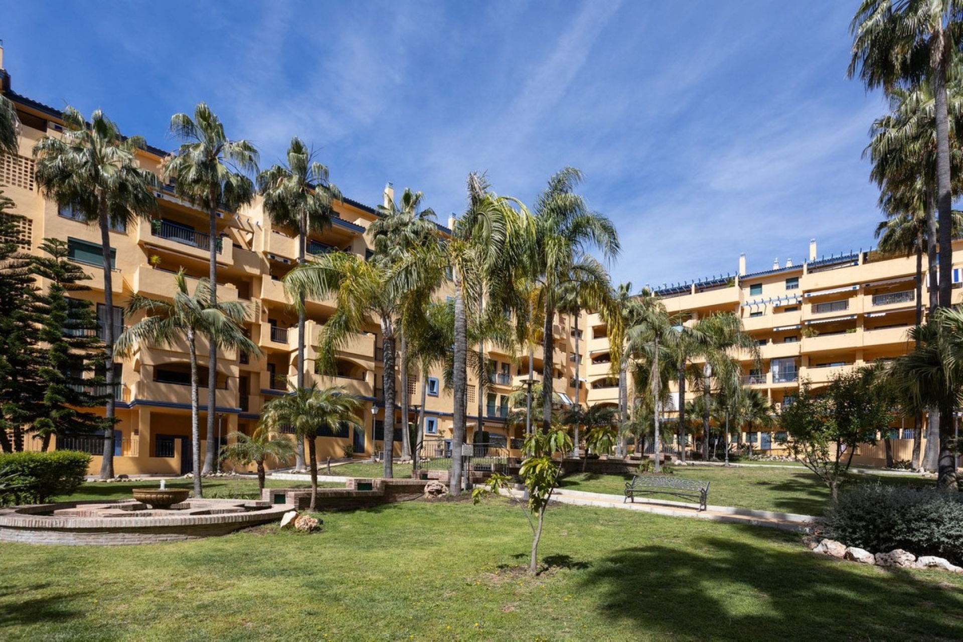 Rynek wtórny - apartment - Marbella - San Pedro de Alcántara