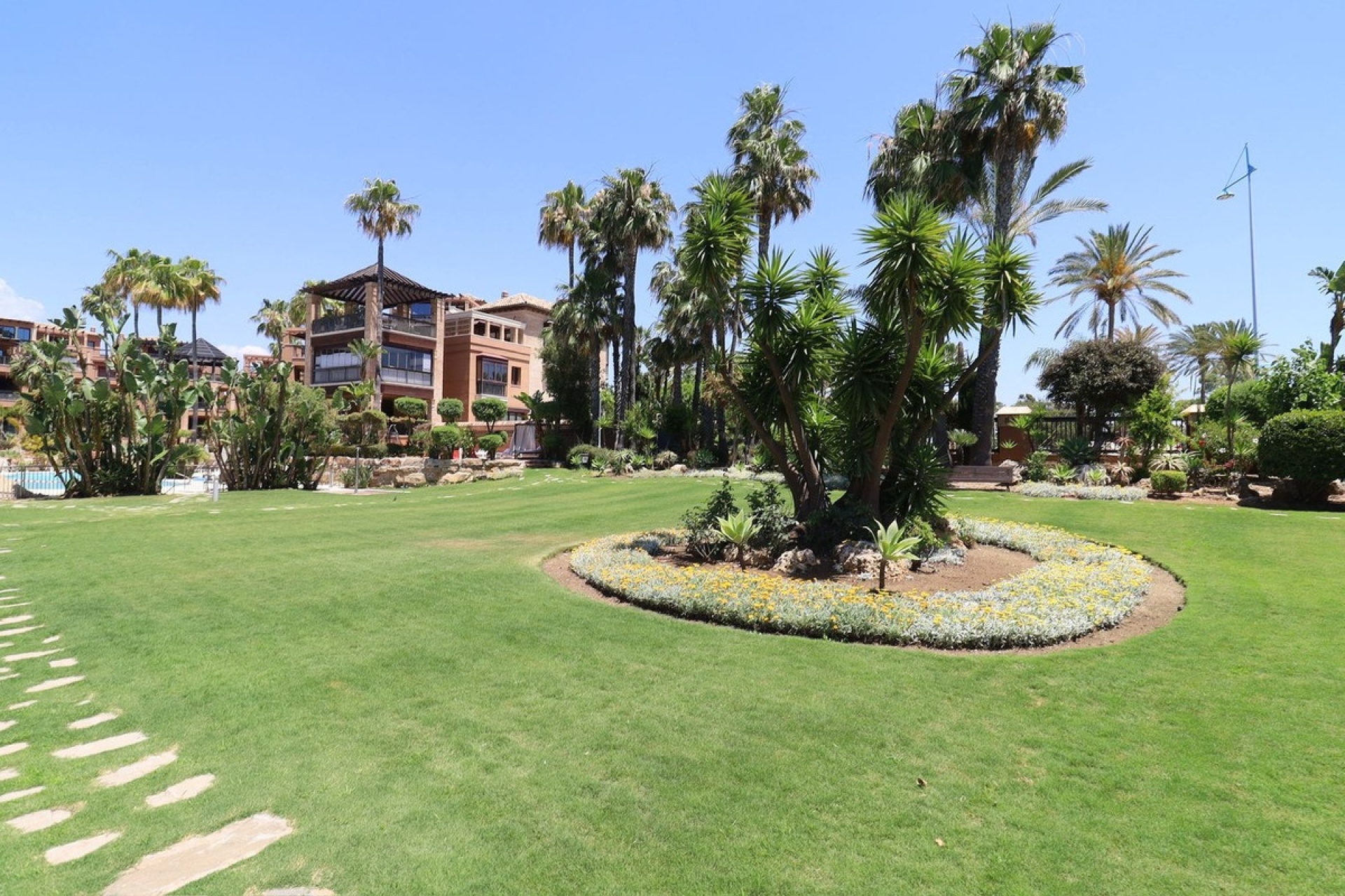 Rynek wtórny - apartment - Marbella - San Pedro de Alcántara