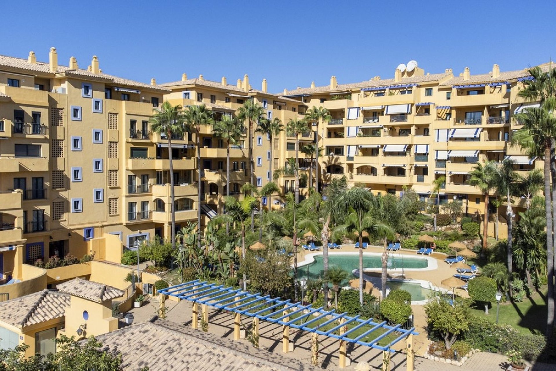 Rynek wtórny - apartment - Marbella - San Pedro de Alcántara