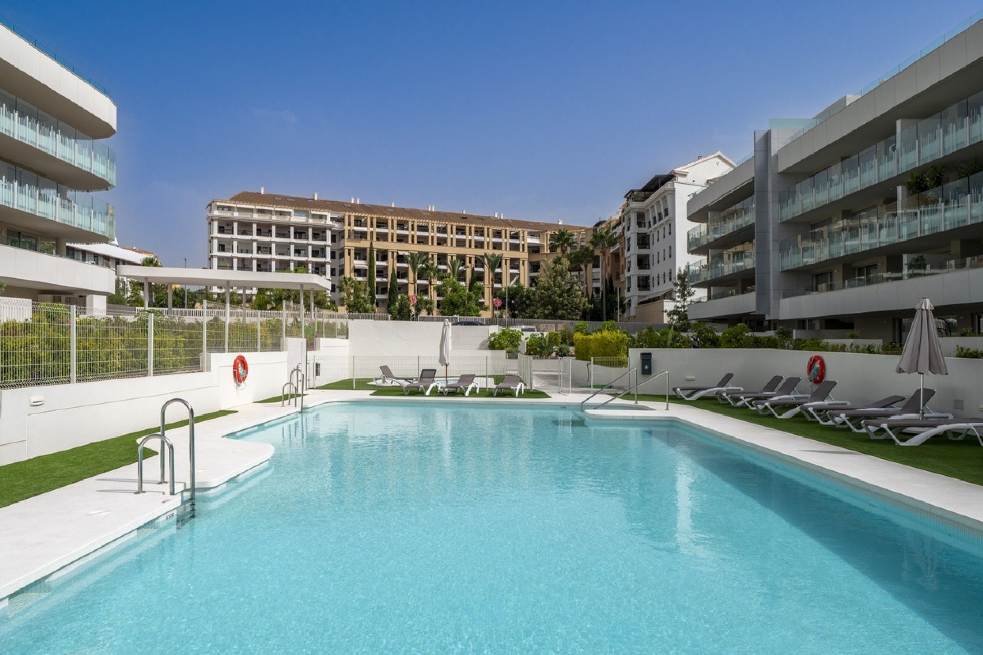 Rynek wtórny - apartment - Marbella - San Pedro de Alcántara