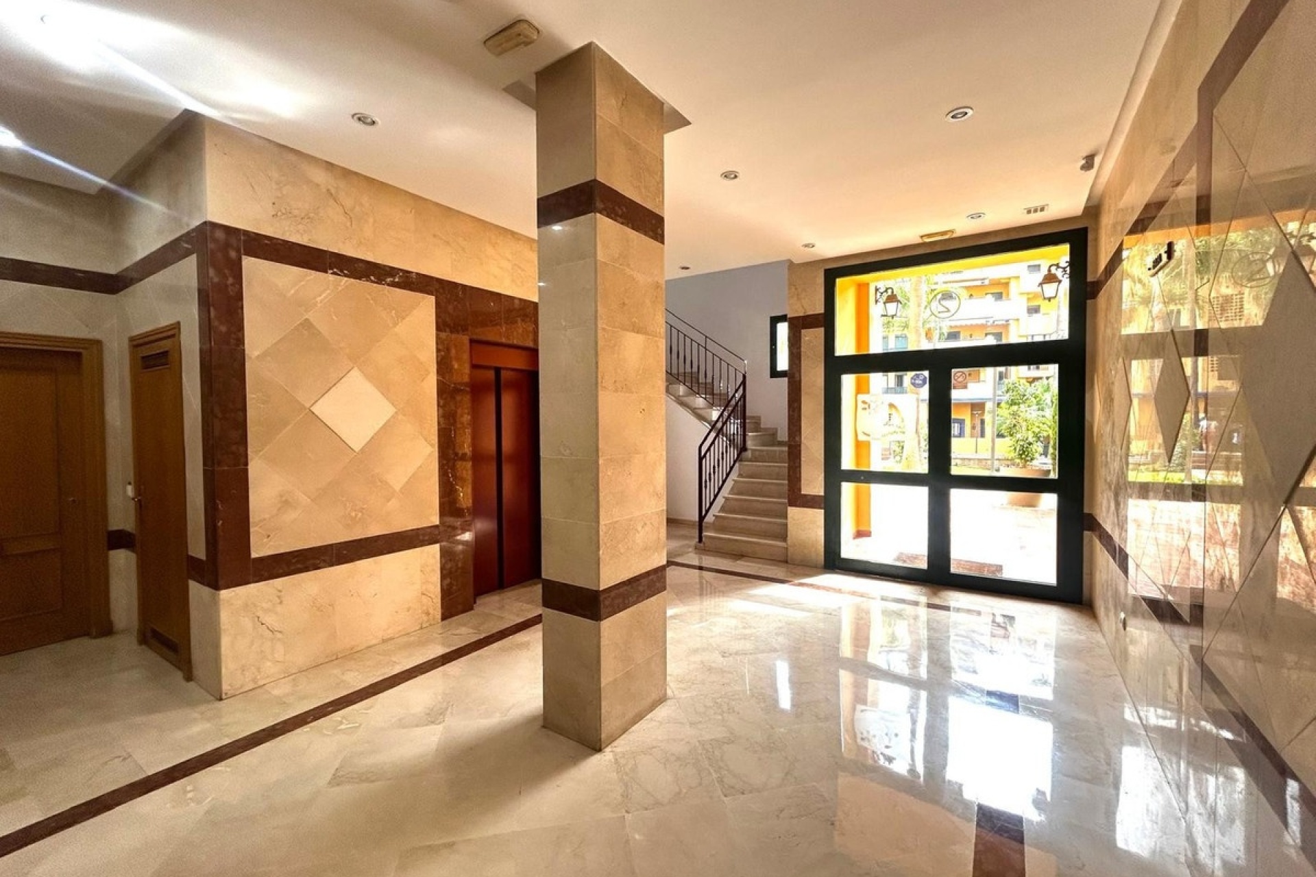 Rynek wtórny - apartment - Marbella - San Pedro de Alcántara