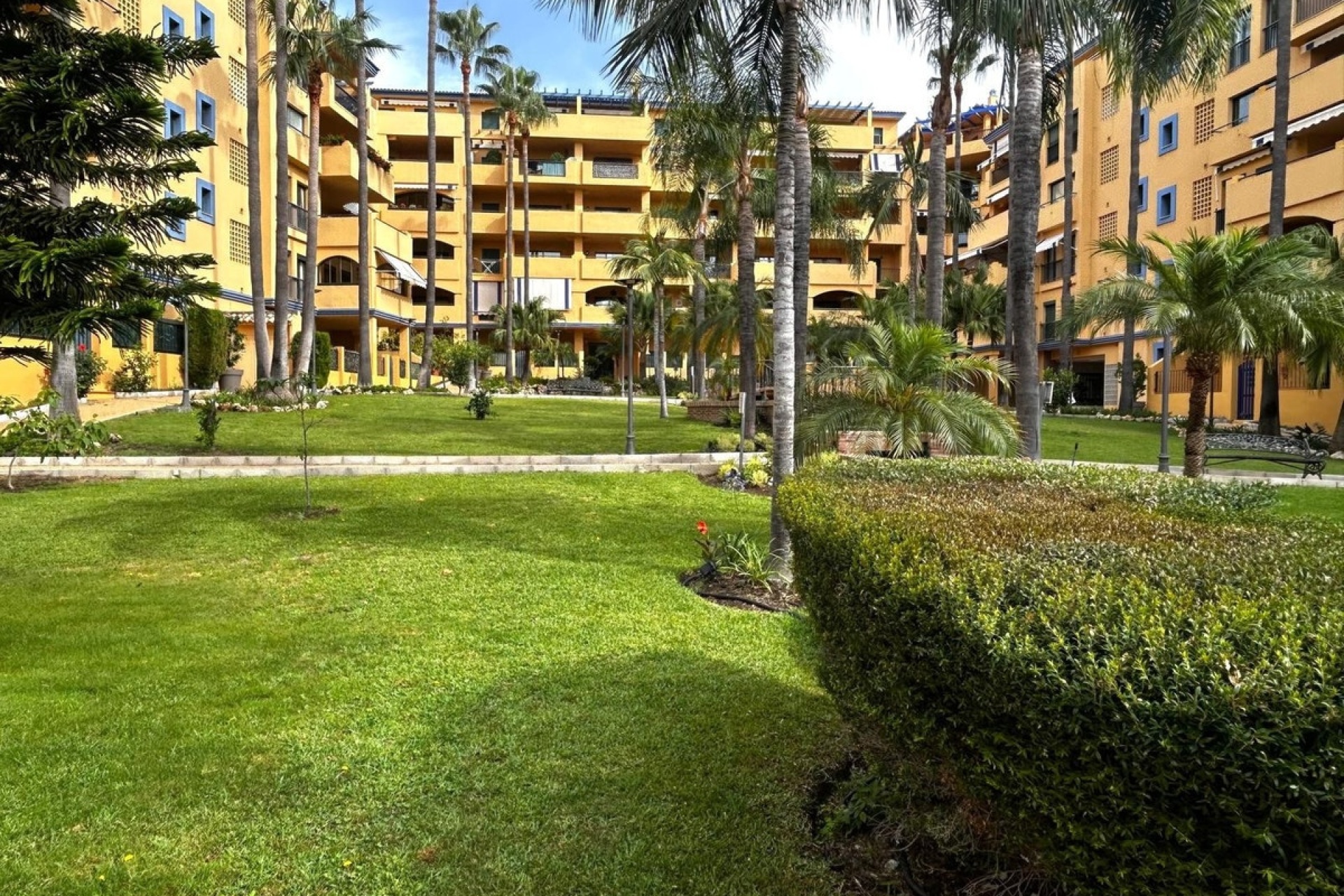 Rynek wtórny - apartment - Marbella - San Pedro de Alcántara