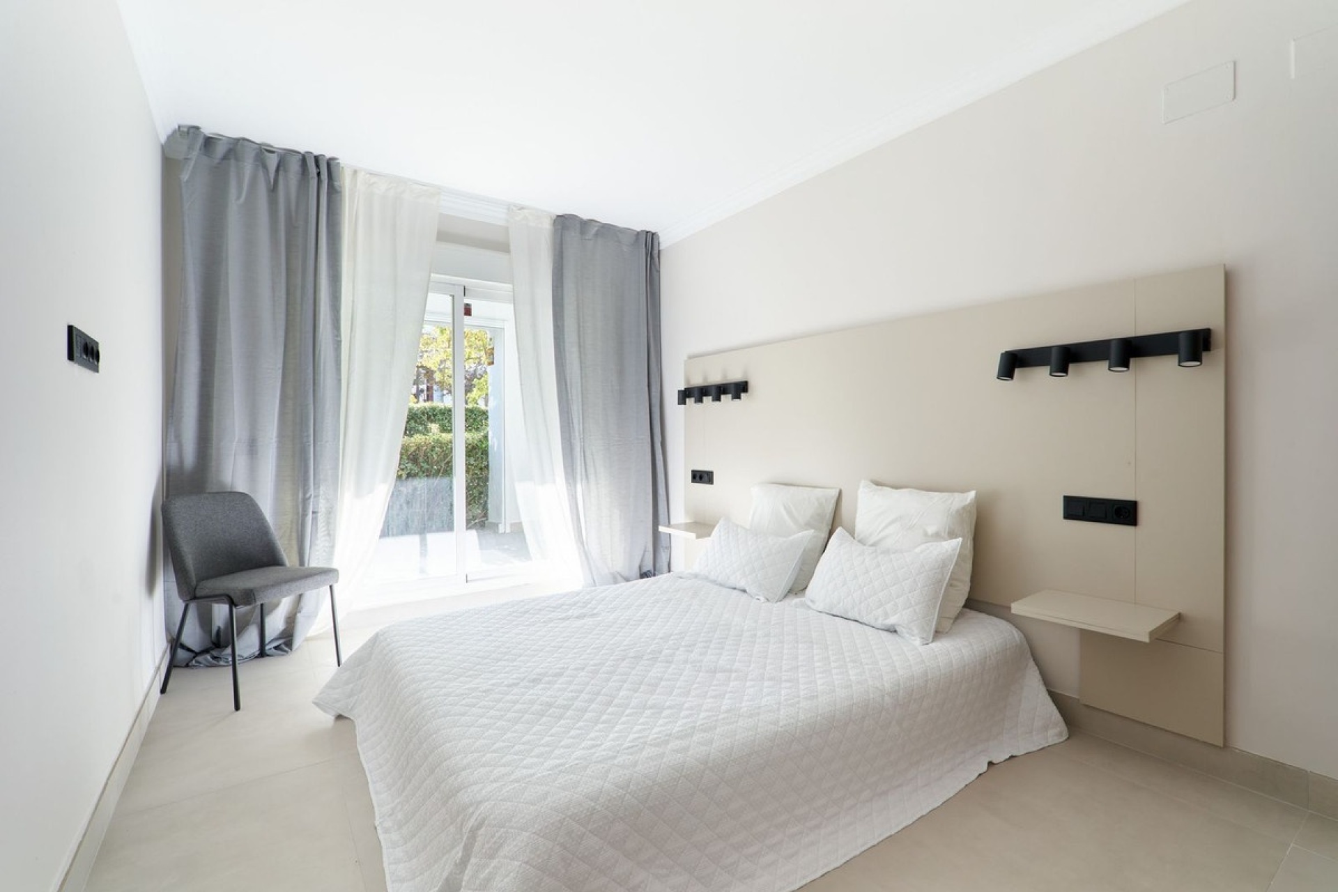 Rynek wtórny - apartment - Marbella - San Pedro de Alcántara