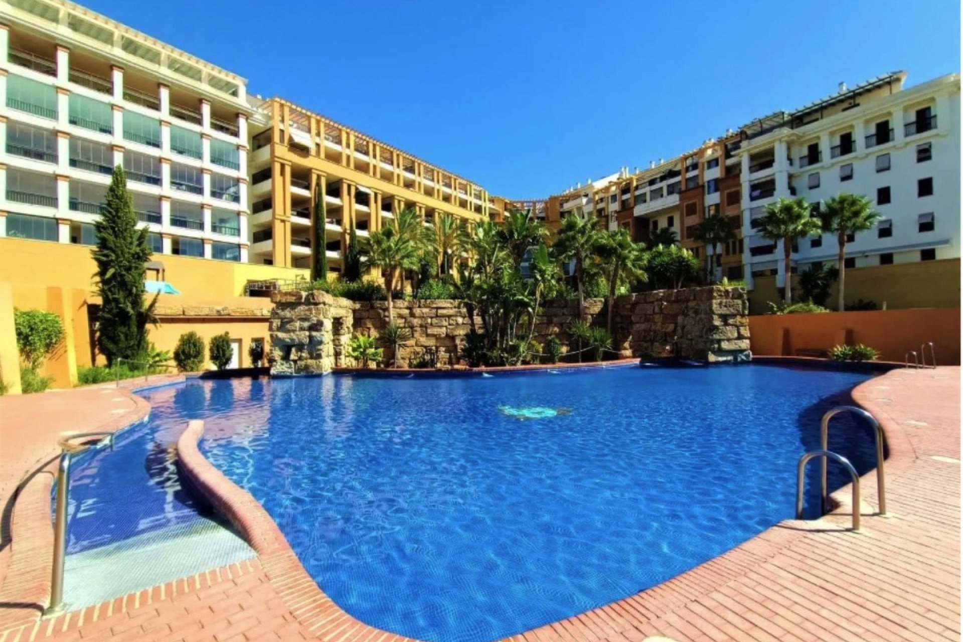 Rynek wtórny - apartment - Marbella - San Pedro de Alcántara