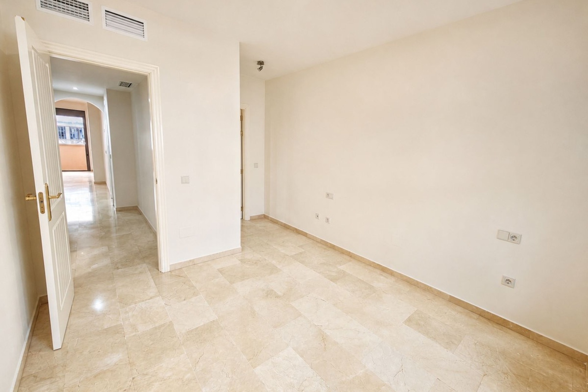 Rynek wtórny - apartment - Marbella - San Pedro de Alcántara