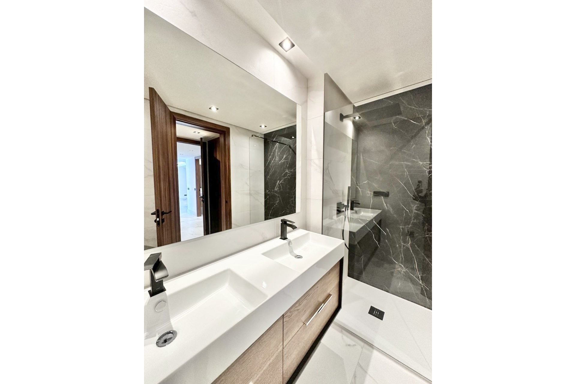 Rynek wtórny - apartment - Marbella - San Pedro de Alcántara