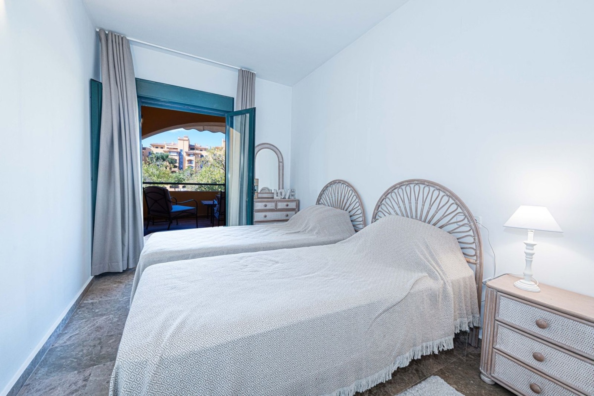 Rynek wtórny - apartment - Marbella - San Pedro de Alcántara