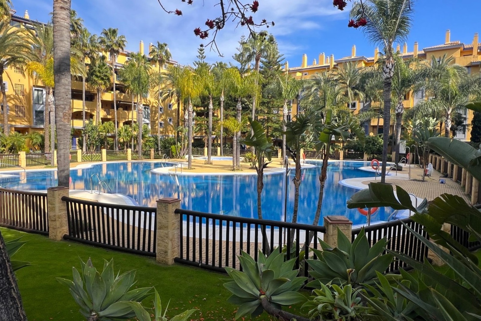 Rynek wtórny - apartment - Marbella - San Pedro de Alcántara