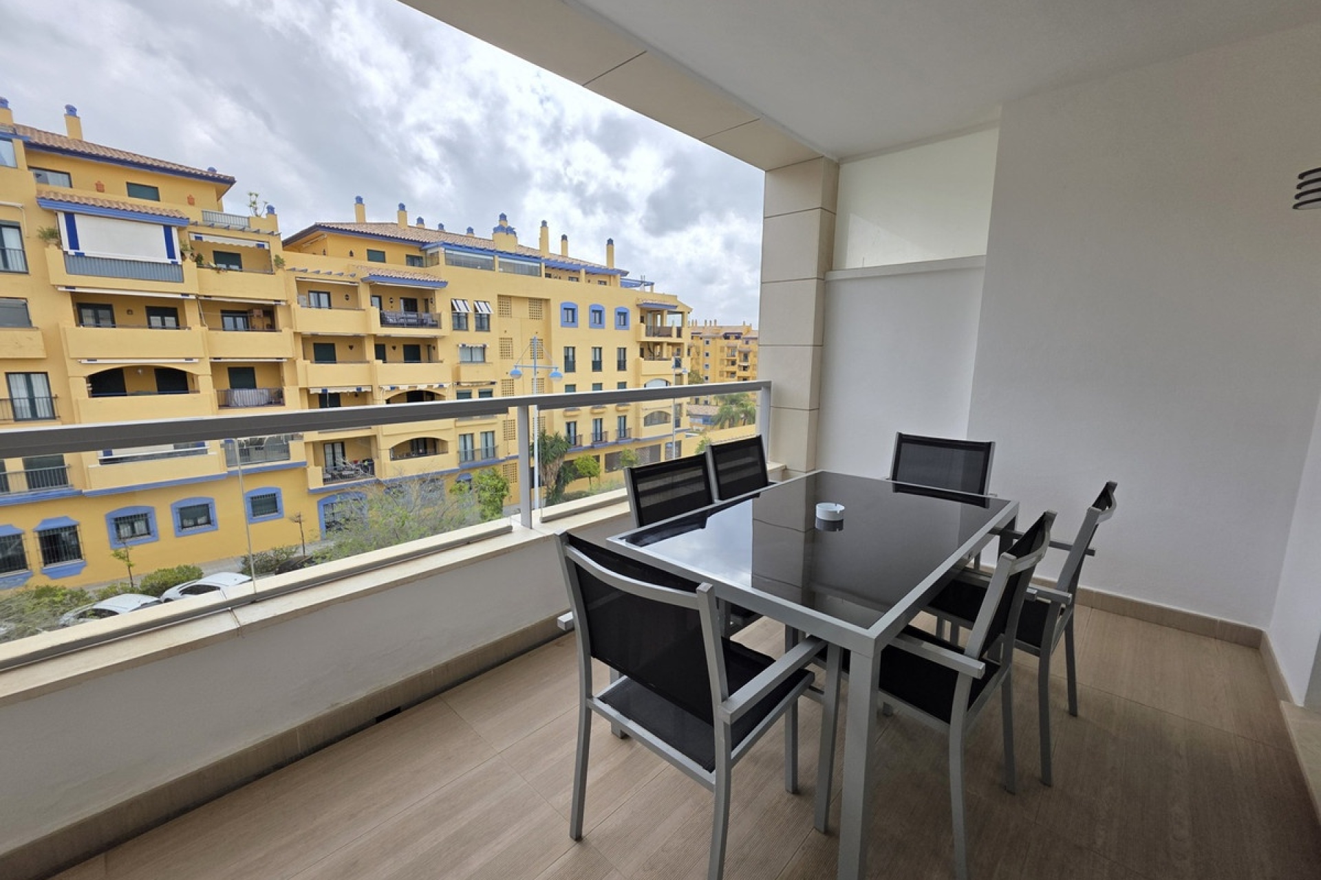 Rynek wtórny - apartment - Marbella - San Pedro de Alcántara